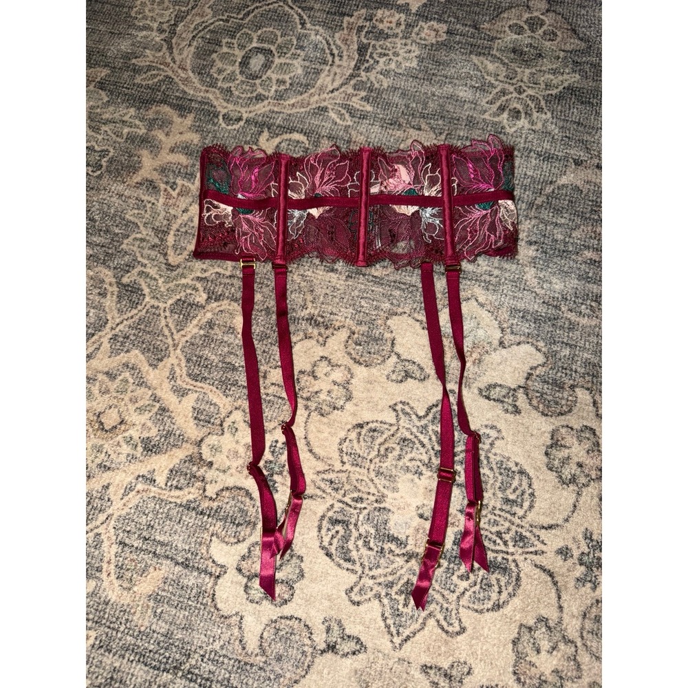 Victoria's Secret Lace Floral Garter Belt Burgundy Maroon